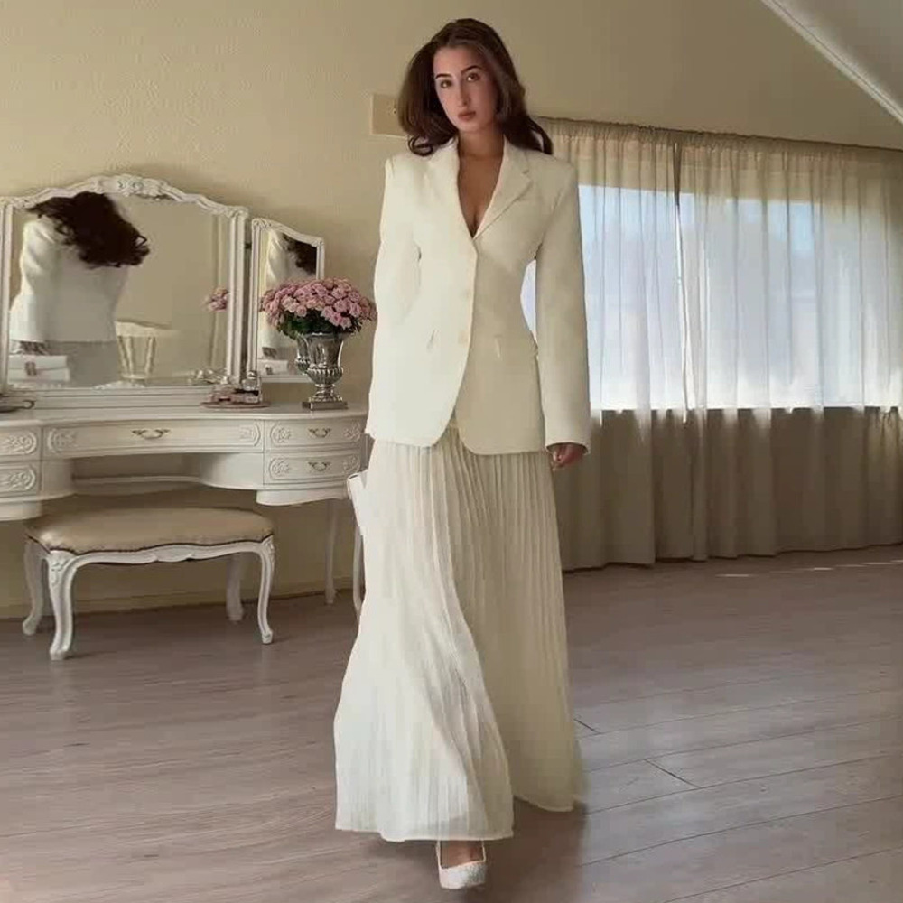 Forever 21 Elegant White Long-Sleeve Cinched Waist Pleated Skirt Set for Autumn